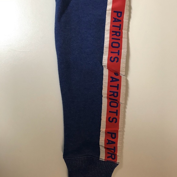 Patriots Throwback Logo Fleece Hoodie - Picture 6 of 6